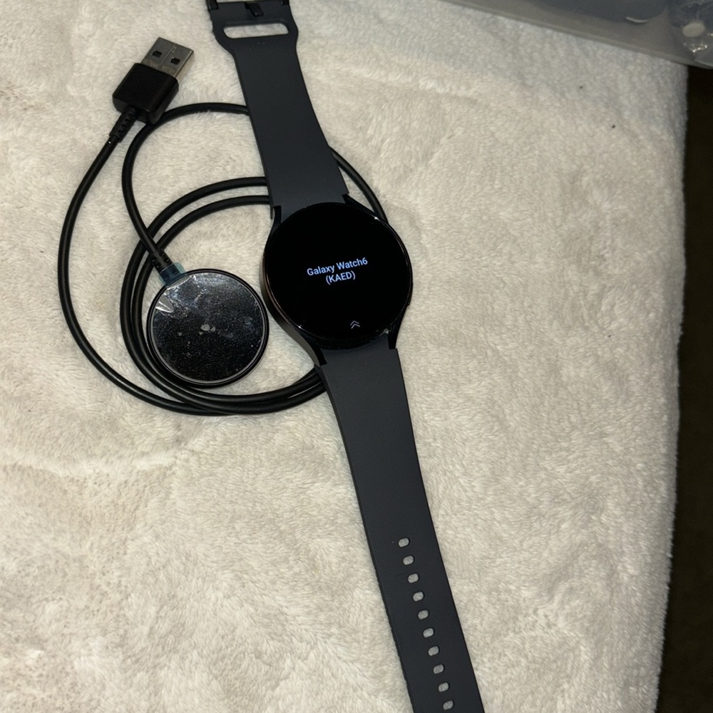 NWOT Samsung 44MM set fire crystal GPS five ATM 5M – 4940 - Picture 7 of 11